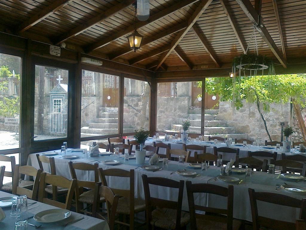 Pyrgos Houses And Restaurant Avgonima Zewnętrze zdjęcie