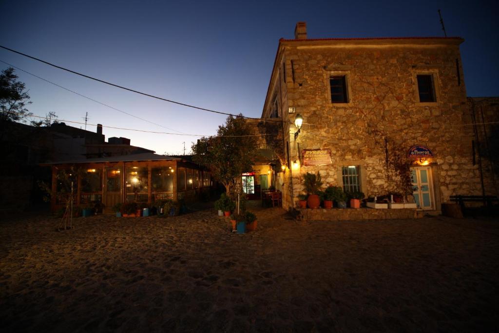 Pyrgos Houses And Restaurant Avgonima Zewnętrze zdjęcie